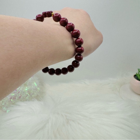Four-Leaf Clover Cinnabar Beaded Bracelet - Picture 5 of 6